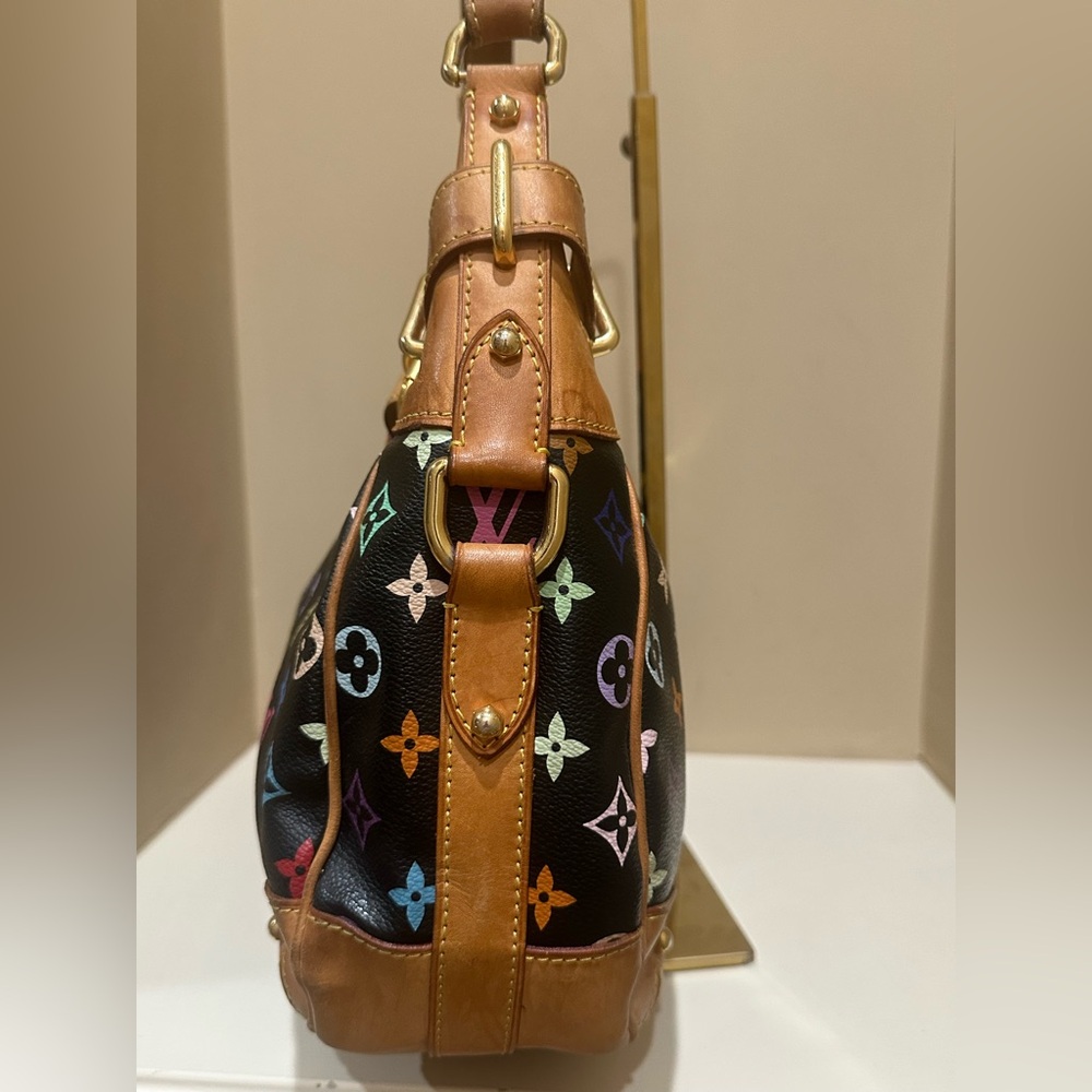 Louis Vuitton
x Takashi Murakami Monogram Multicolore Greta - Picture 5 of 16